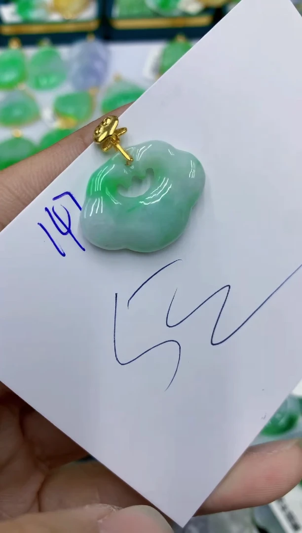 翡翠未镶嵌颈饰1111111111