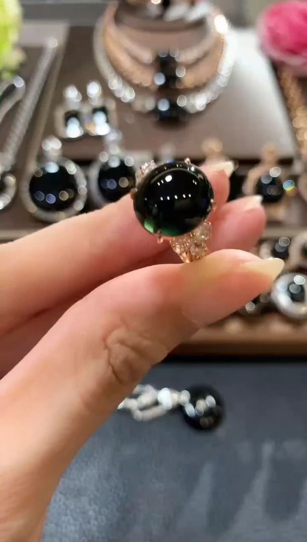 18K金镶嵌戒指翡翠m51