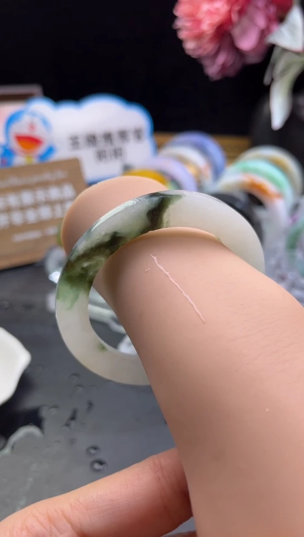 未镶嵌手镯定制翡翠60以内-白底飘花「定制不退不换」
