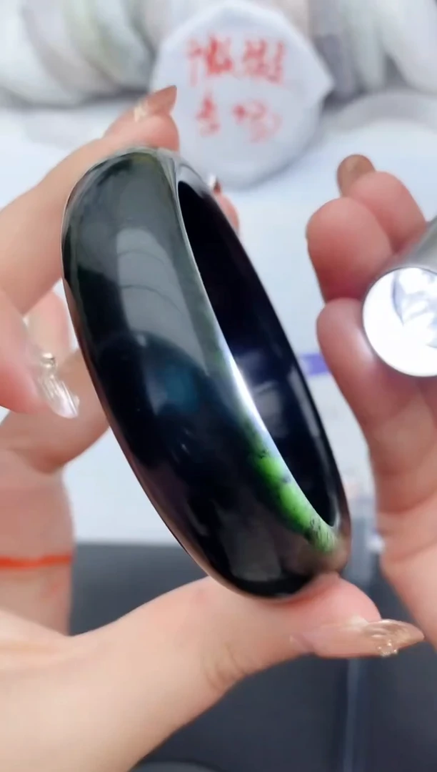 【闪购商品】石英质玉手镯未镶嵌50+57/58