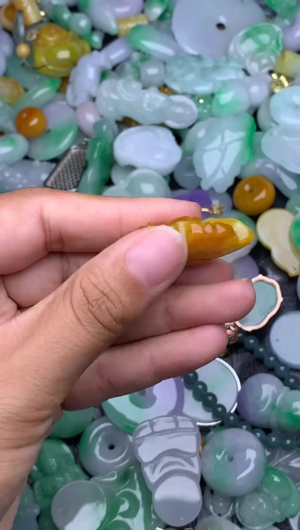 翡翠未镶嵌颈饰天然缅甸翡翠吊坠