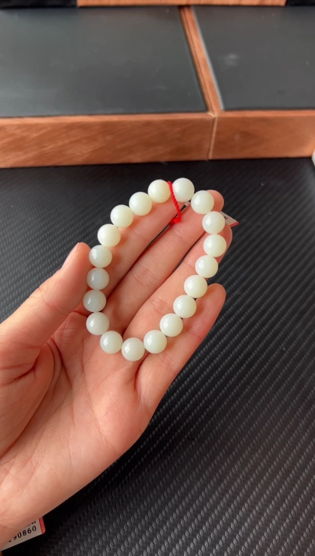 【闪购商品】和田玉手串未镶嵌且末微色差米达卡10L