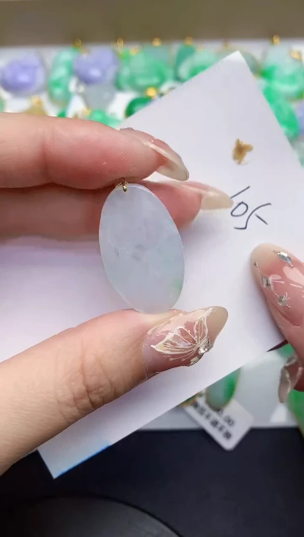 【闪购商品】翡翠颈饰18K金镶嵌0000000000