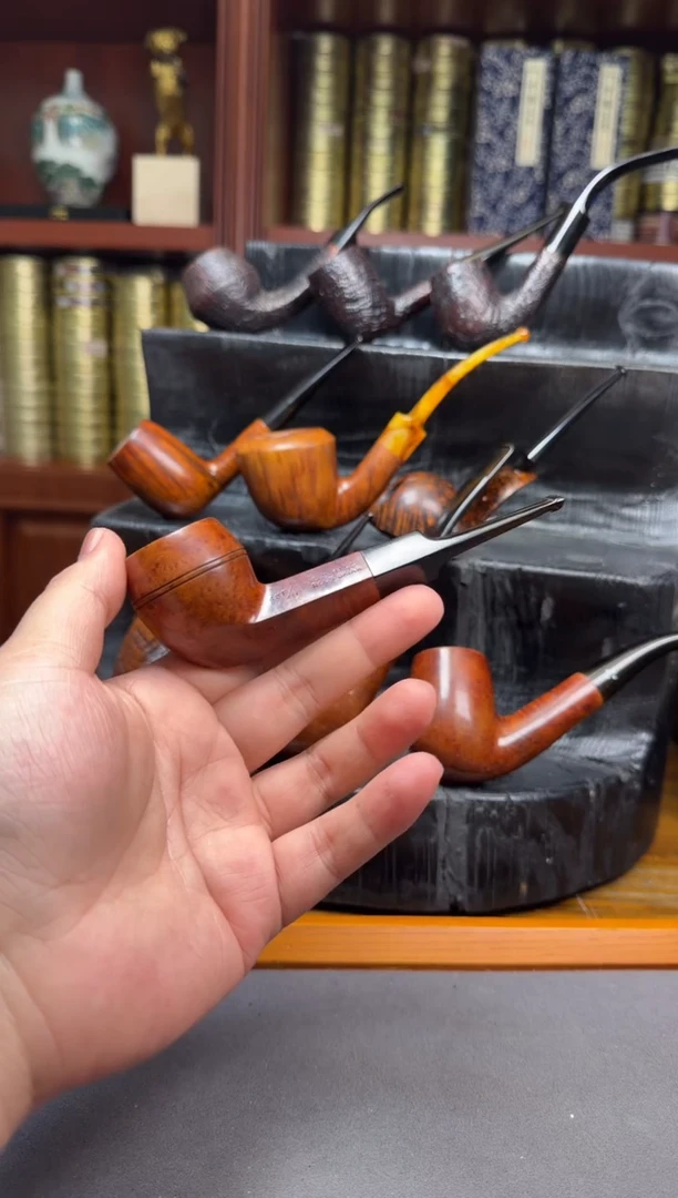 用****6子龙烟斗馆  登喜路root1960年