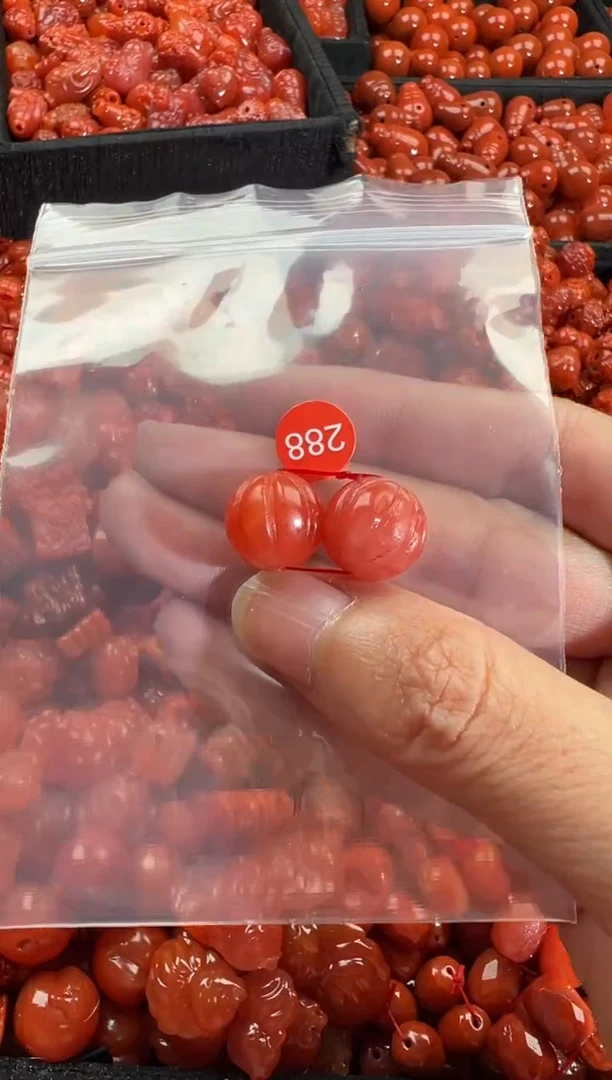 颈饰未镶嵌南红玛瑙1