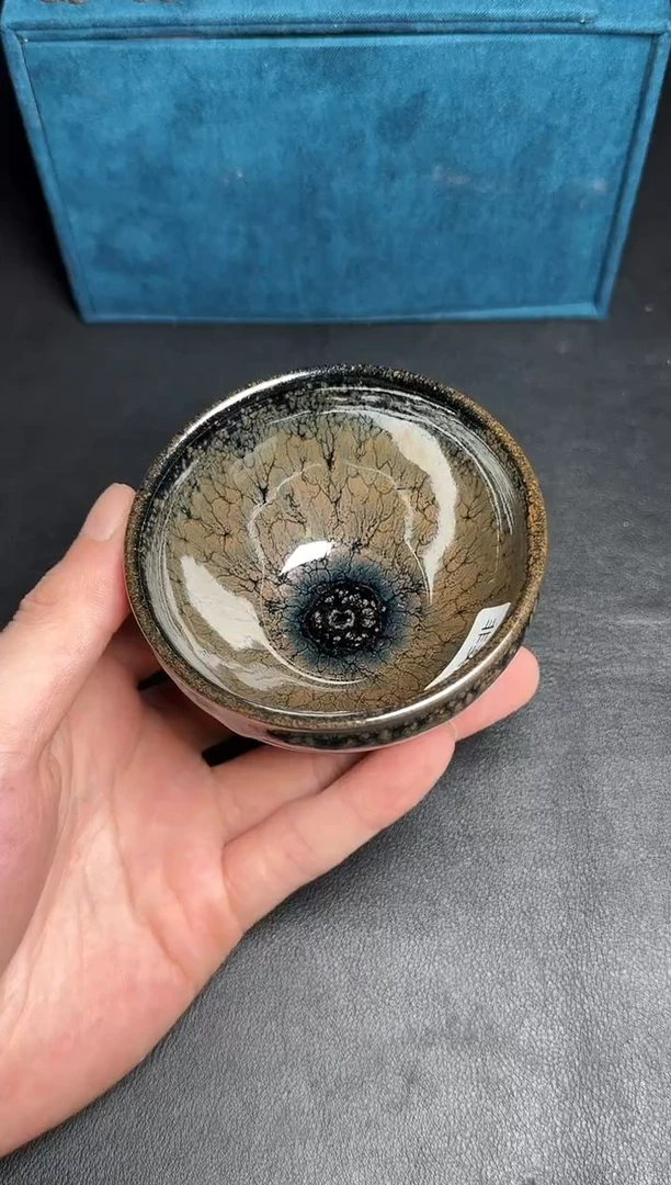 茶盏肖艳水墨牡丹185