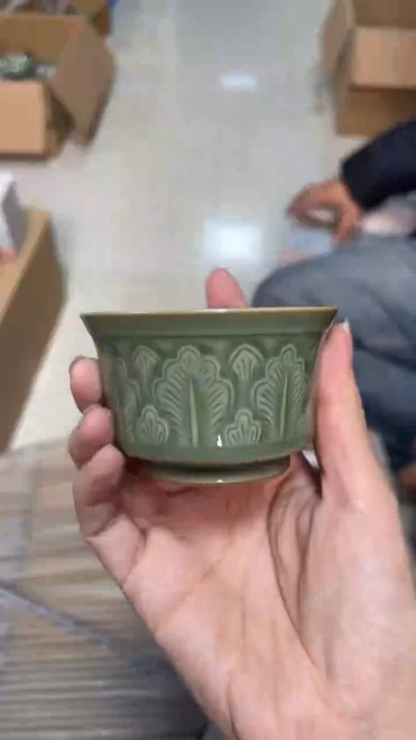 陶瓷手工秘色蕉叶纹马蹄杯
