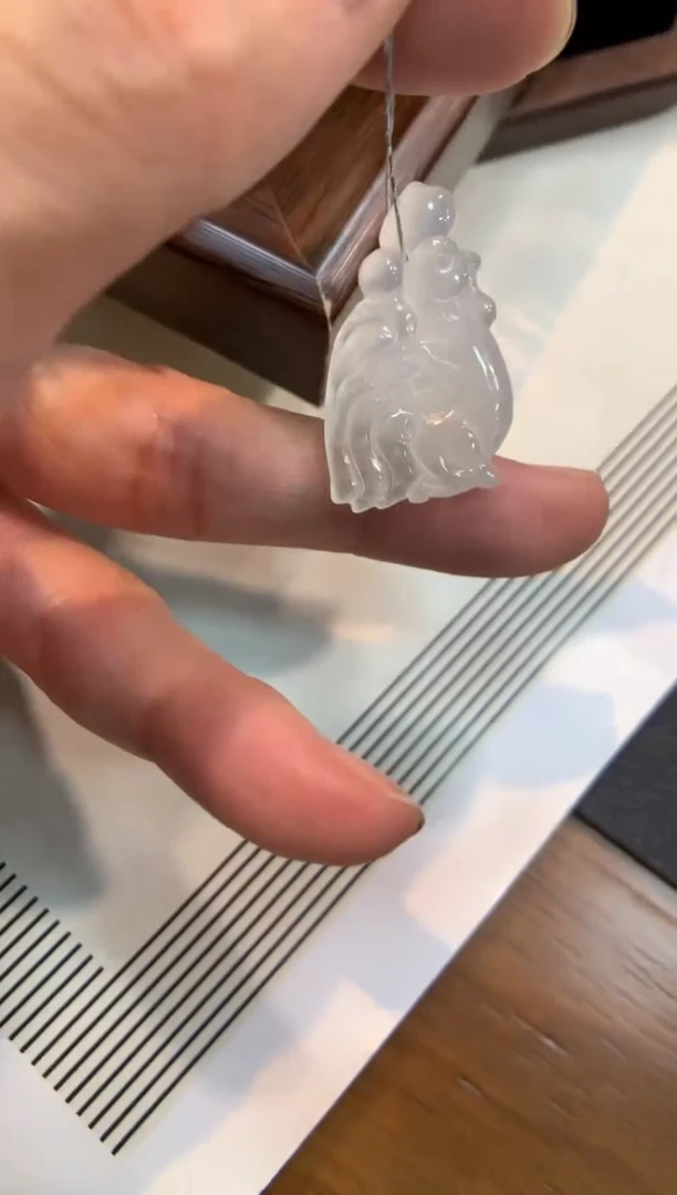 翡翠未镶嵌颈饰生肖鸡