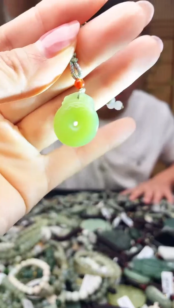 颈饰未镶嵌和田玉多样性发货，拍一发一