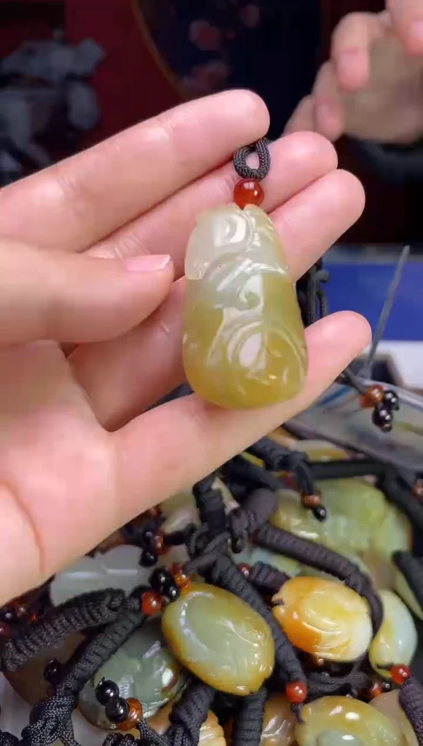 颈饰未镶嵌和田玉123