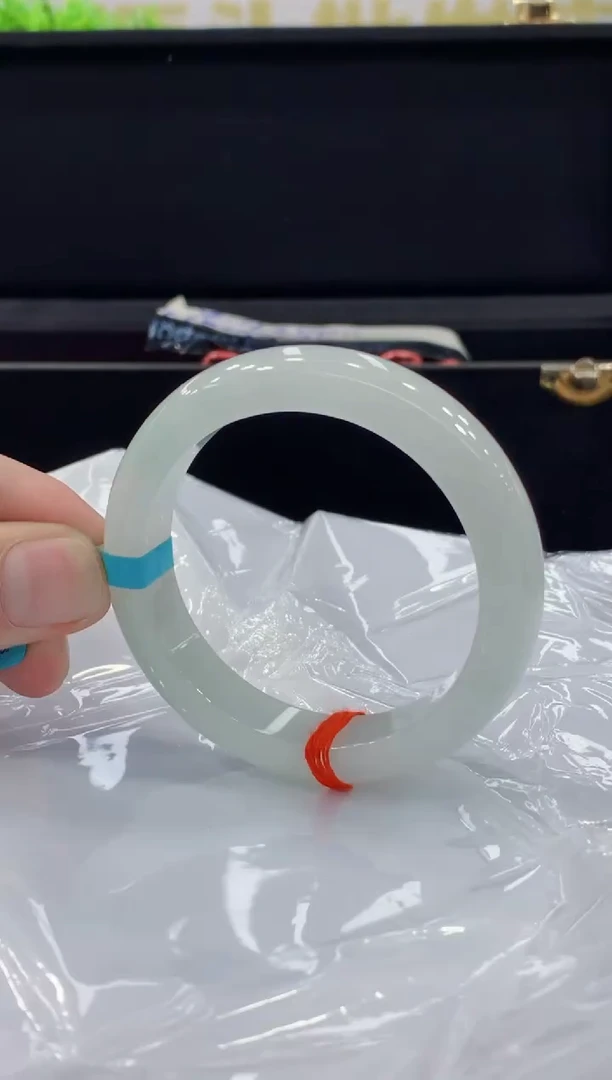 未镶嵌手镯翡翠翡翠手镯