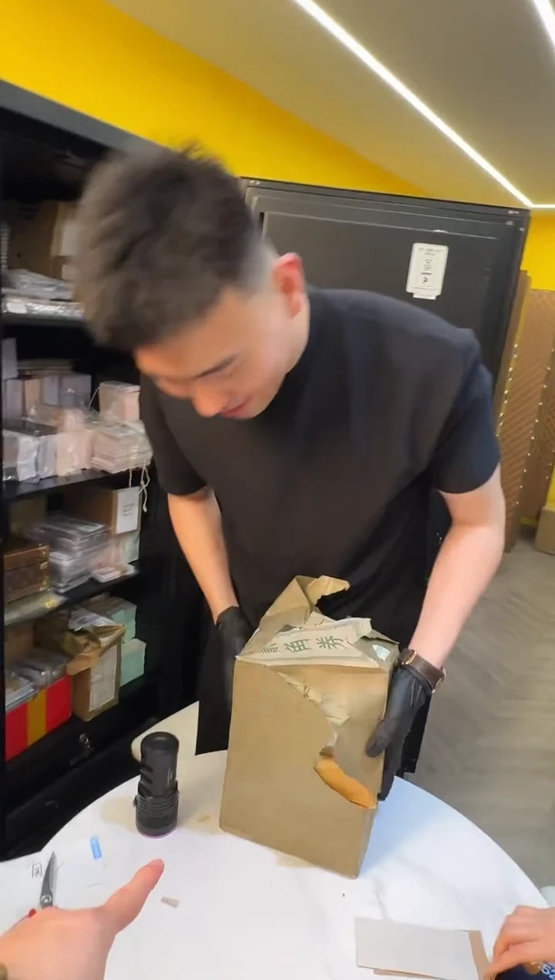 【闪购商品】带评级鉴定-包拆大桥两角无4整刀无4