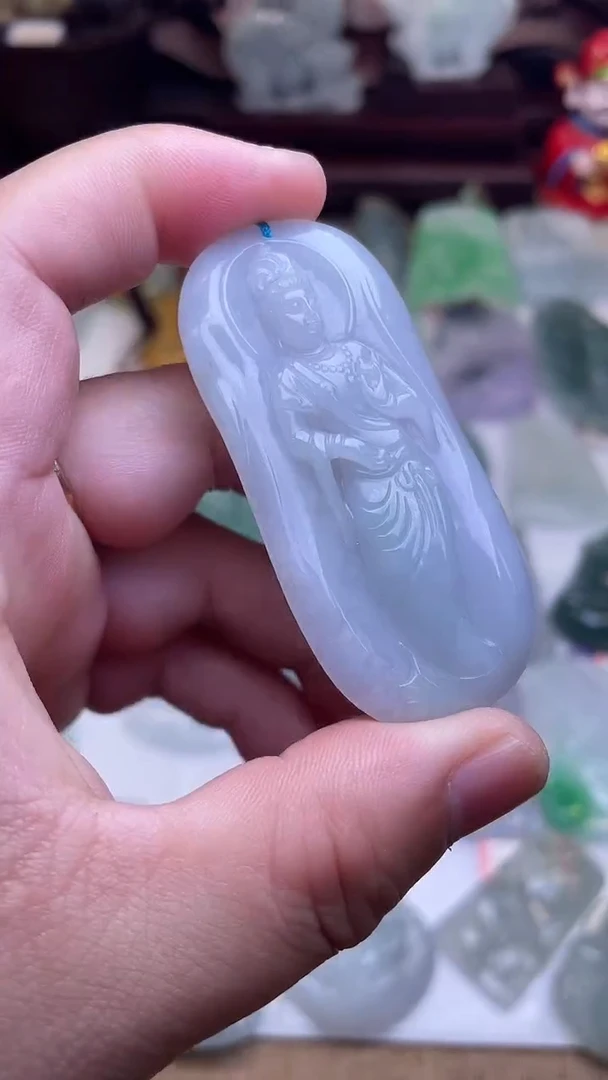 颈饰未镶嵌翡翠观音