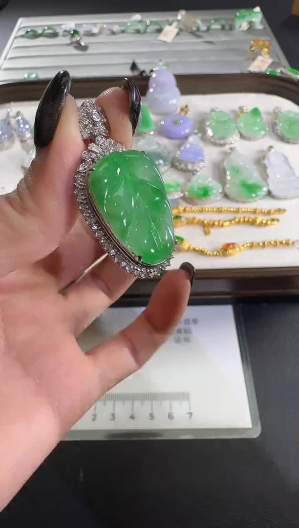 吊坠(不含链)18K金镶嵌翡翠【源头工厂】钻石镶嵌