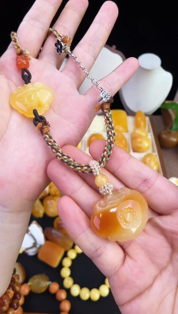 琥珀未镶嵌珠宝奇石柒月