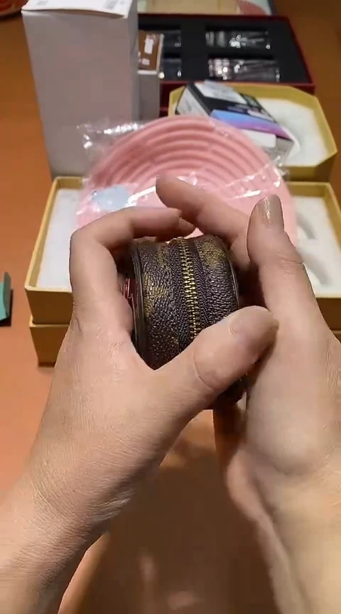 瓷片品牌 包包香水眼镜手表护肤品@@1