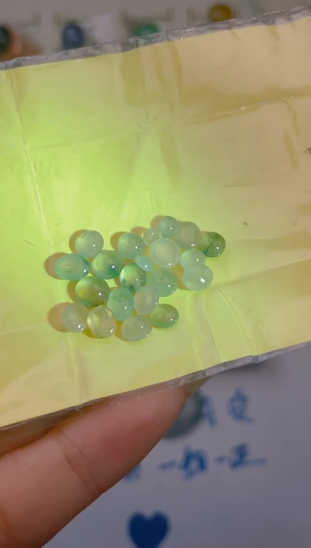 裸石翡翠天然翡翠蛋面52