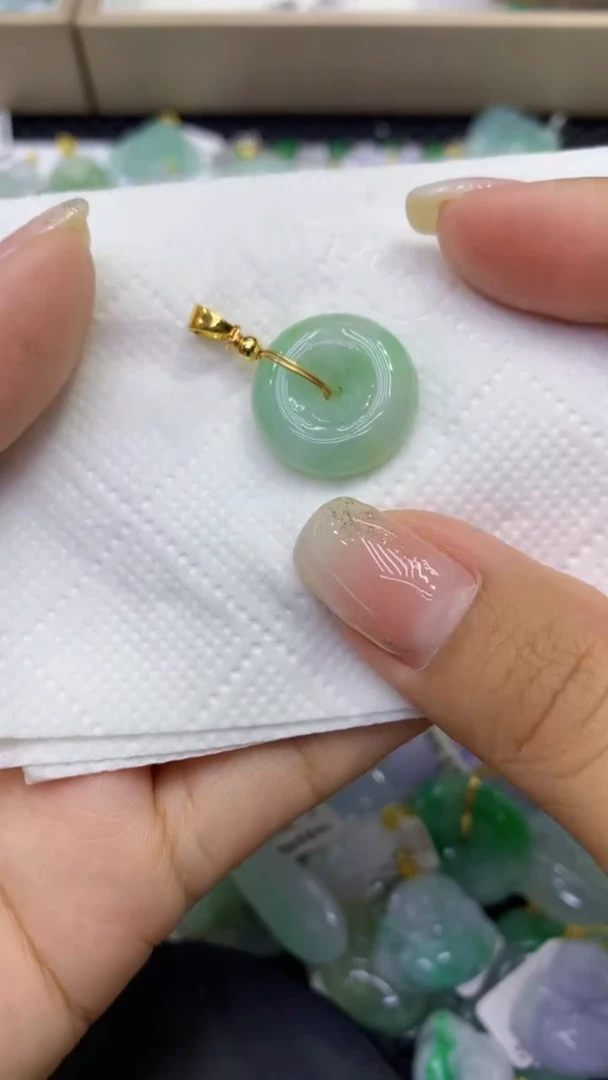 颈饰未镶嵌翡翠天然缅甸A货翡翠
