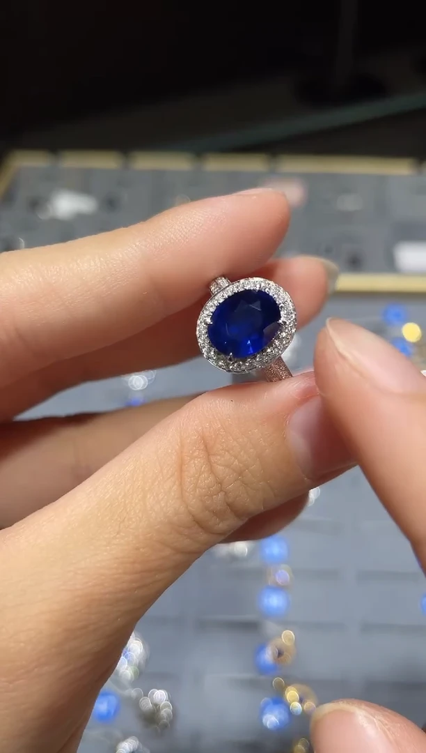 戒指蓝宝石18K金镶嵌1