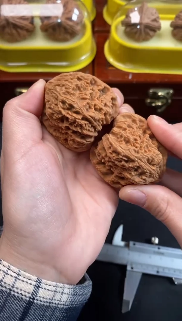 把件文玩核桃南疆石42尺F954