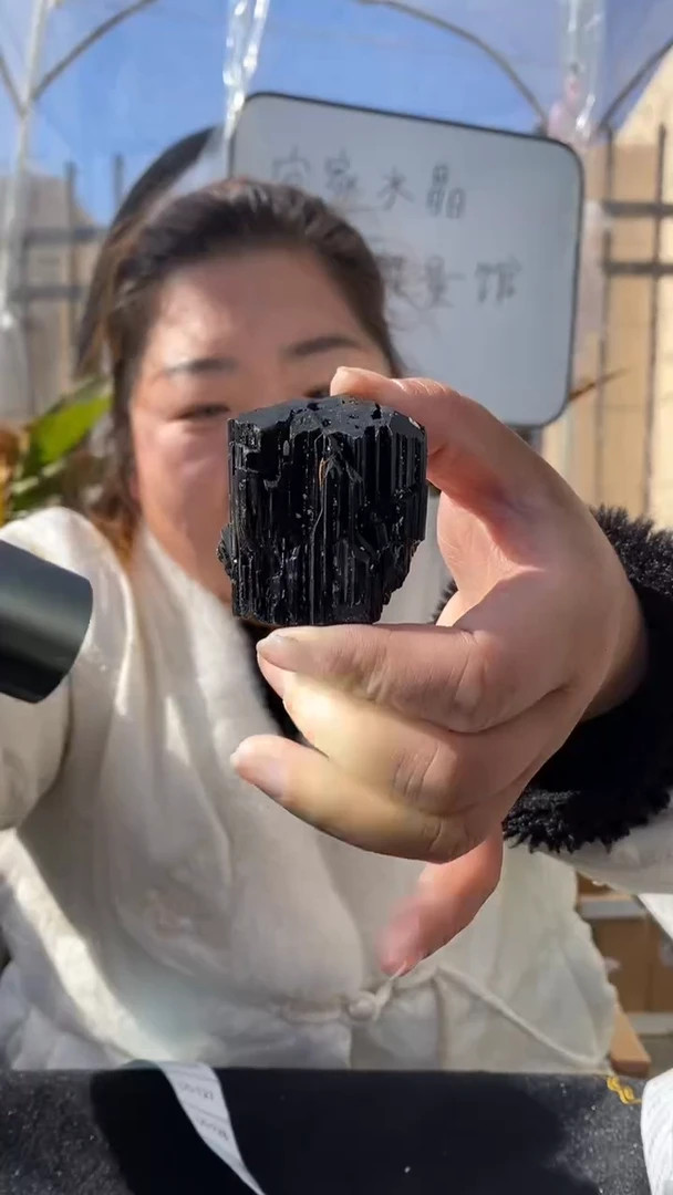 【闪购商品】碧玺原石未镶嵌黑碧玺原石DD126