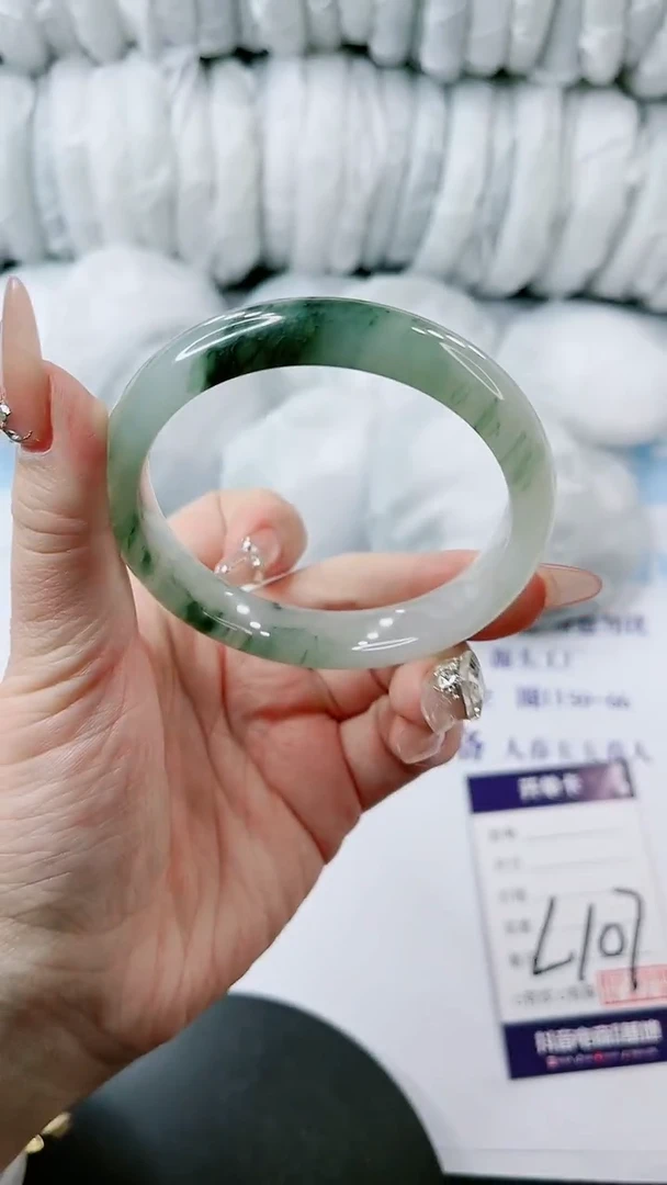 【闪购商品】石英质玉手镯未镶嵌多样性发货L107