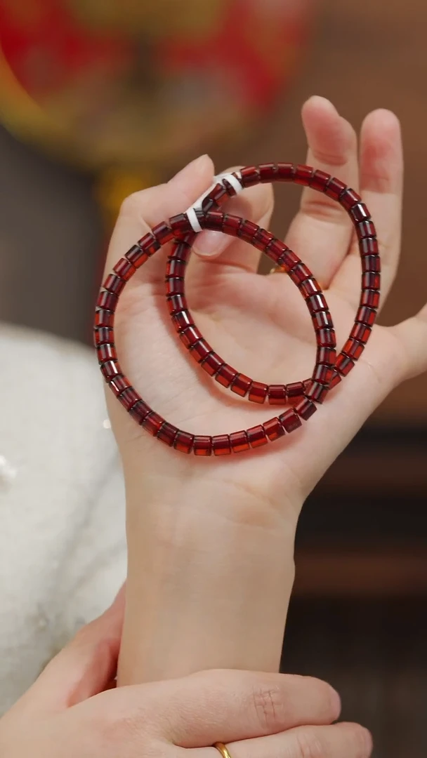 【闪购商品】血珀手链未镶嵌血珀桶珠手串多样性发一件