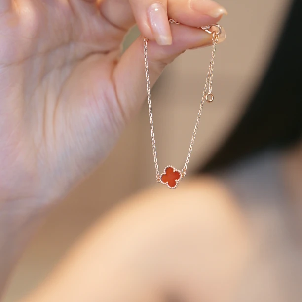 铜合金手链 轻奢气质手链 8322