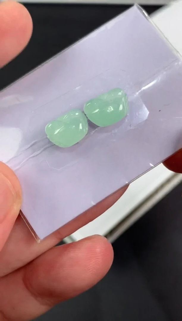 未镶嵌定制翡翠?**丸翡翠