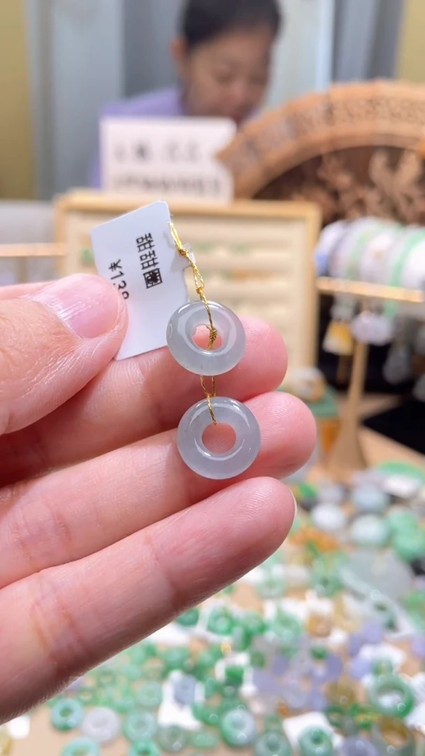 颈饰未镶嵌翡翠财****女甜甜圈一对