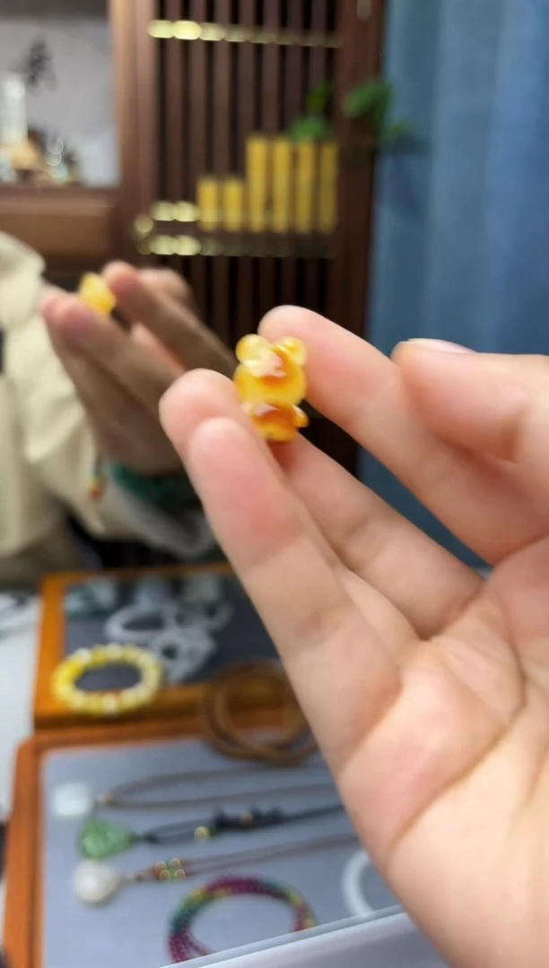 裸石蜜蜡未镶嵌蜜蜡熊配饰GW