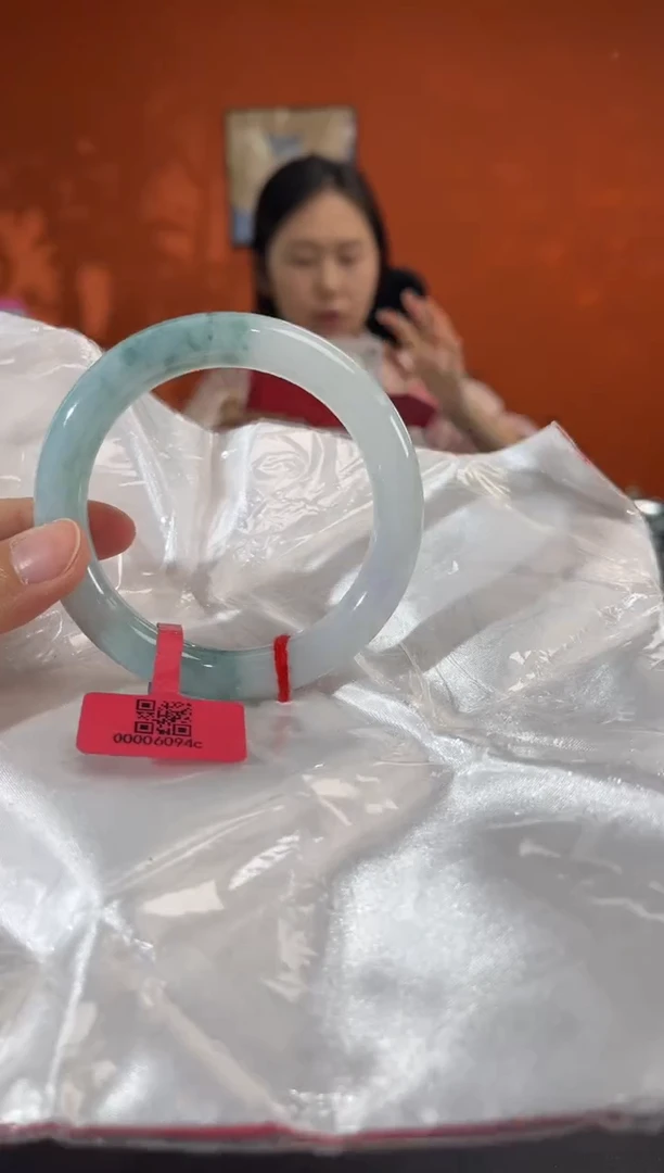 未镶嵌手镯翡翠4