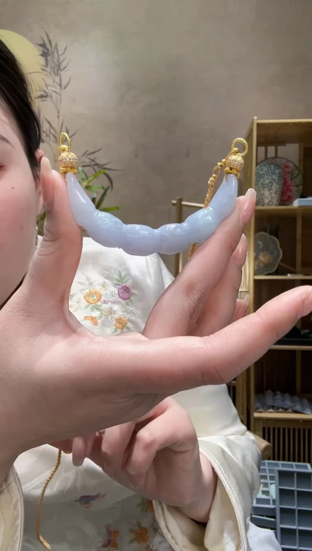 【闪购商品】翡翠颈饰未镶嵌吊坠