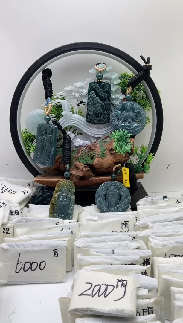 翡翠未镶嵌颈饰W**t文殊