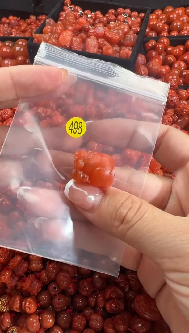 颈饰未镶嵌南红玛瑙1