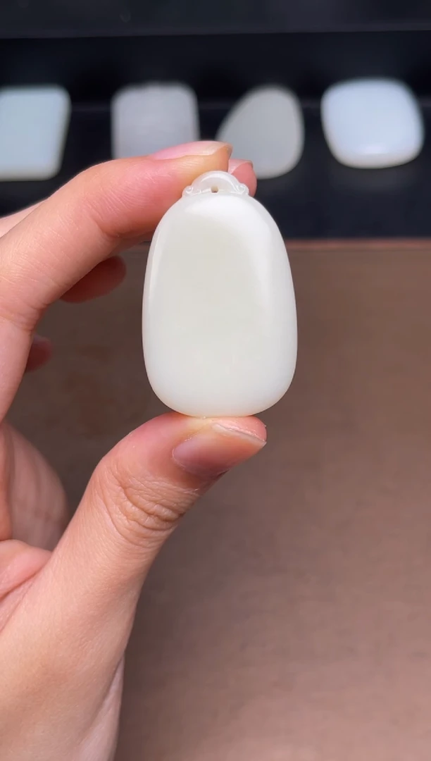 和田玉未镶嵌颈饰23