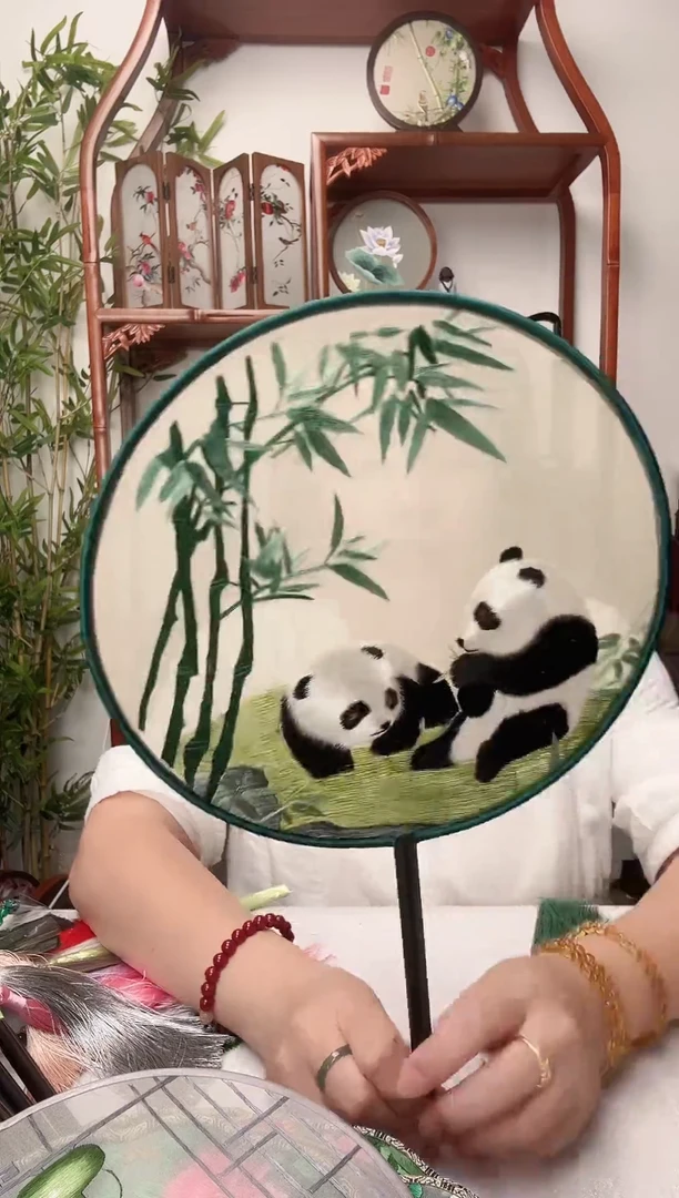 刺绣团扇--手工绣花---双面绣花