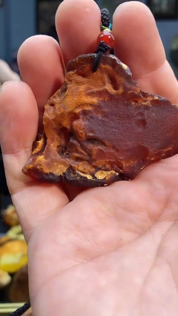 琥珀颈饰未镶嵌吊坠