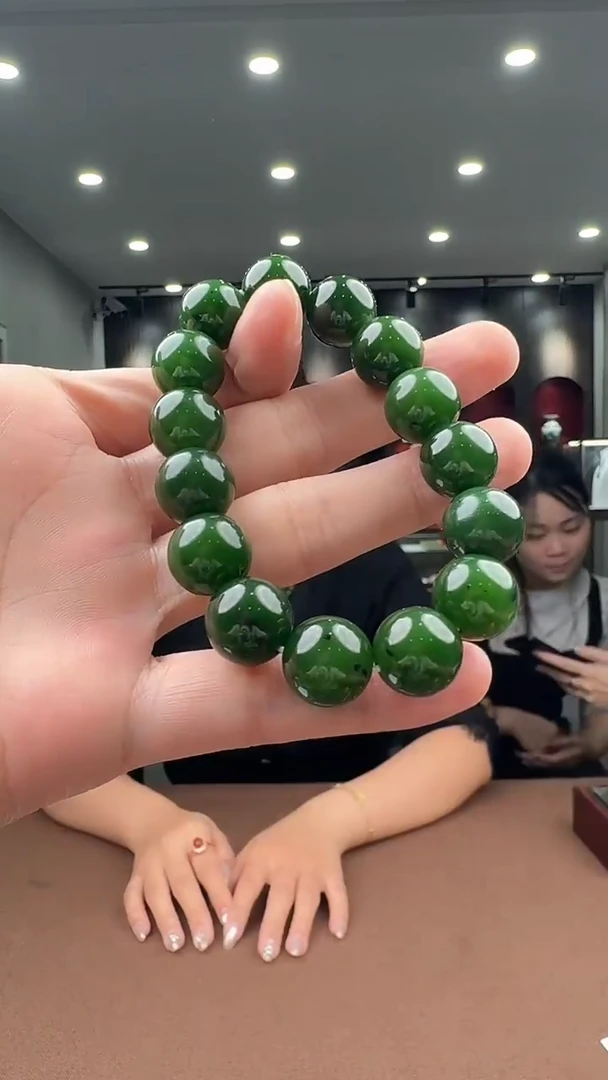 颈饰未镶嵌和田玉工厂清货，不退不换，多样性拍一发一，手串