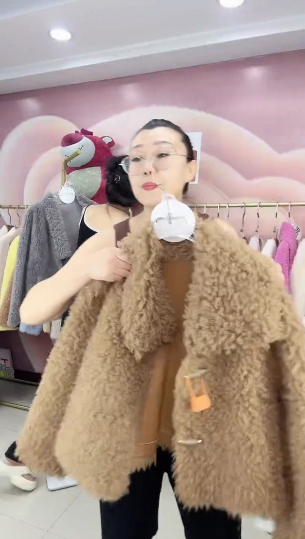 100%羊毛外套福利吖