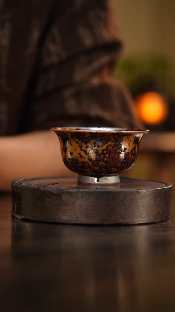 67柴房陶瓷柴烧斑鹿压手