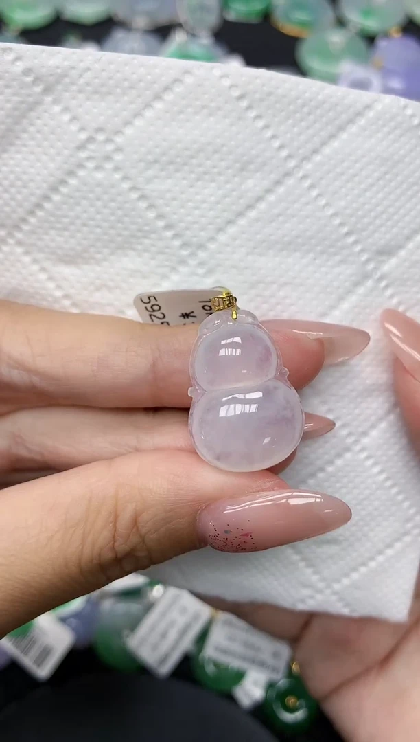 颈饰18K金镶嵌翡翠1111111111