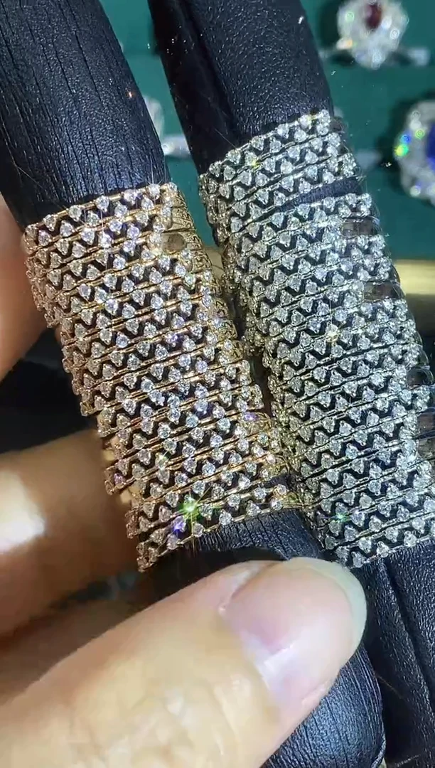 18K金镶嵌戒指钻石多样性发一（下单备注颜色）