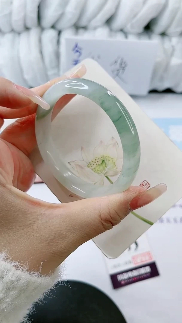 【闪购商品】石英质玉手镯未镶嵌多样性发货V53