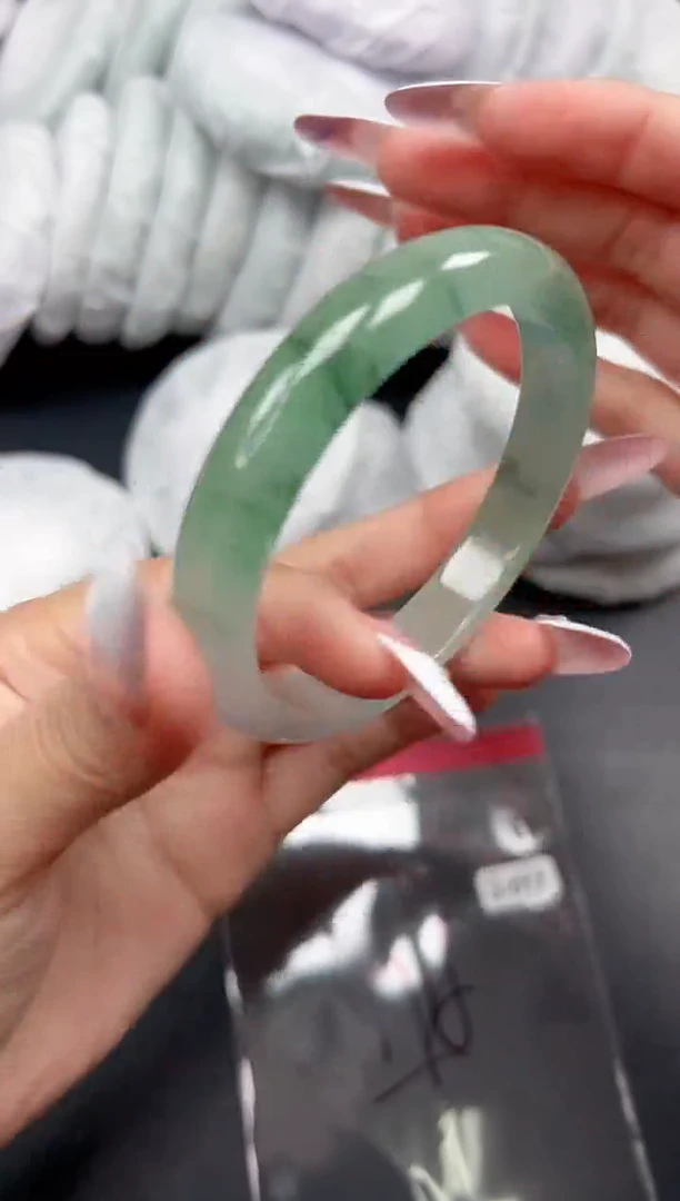 精品手镯，一物一拍J-017