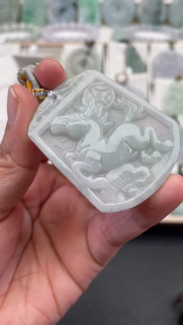颈饰未镶嵌翡翠天然缅甸翡翠A货185
