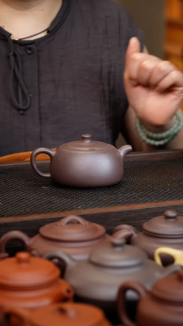 茶壶紫砂唐门井栏，200毫升左右，台西底槽清，光素