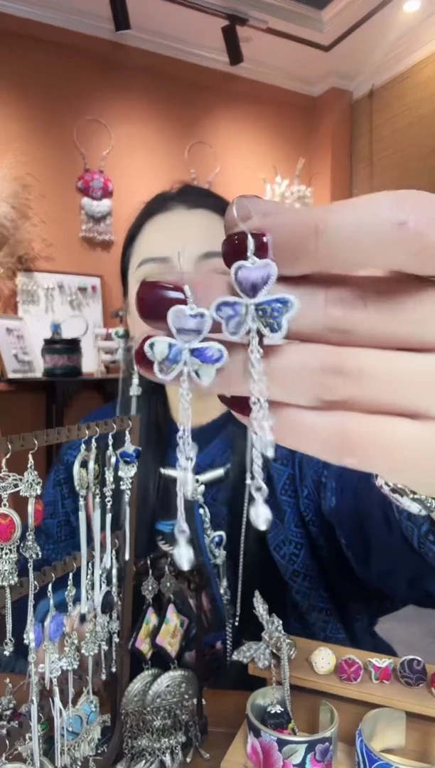 【闪购商品】刺绣纯手工民族风耳环