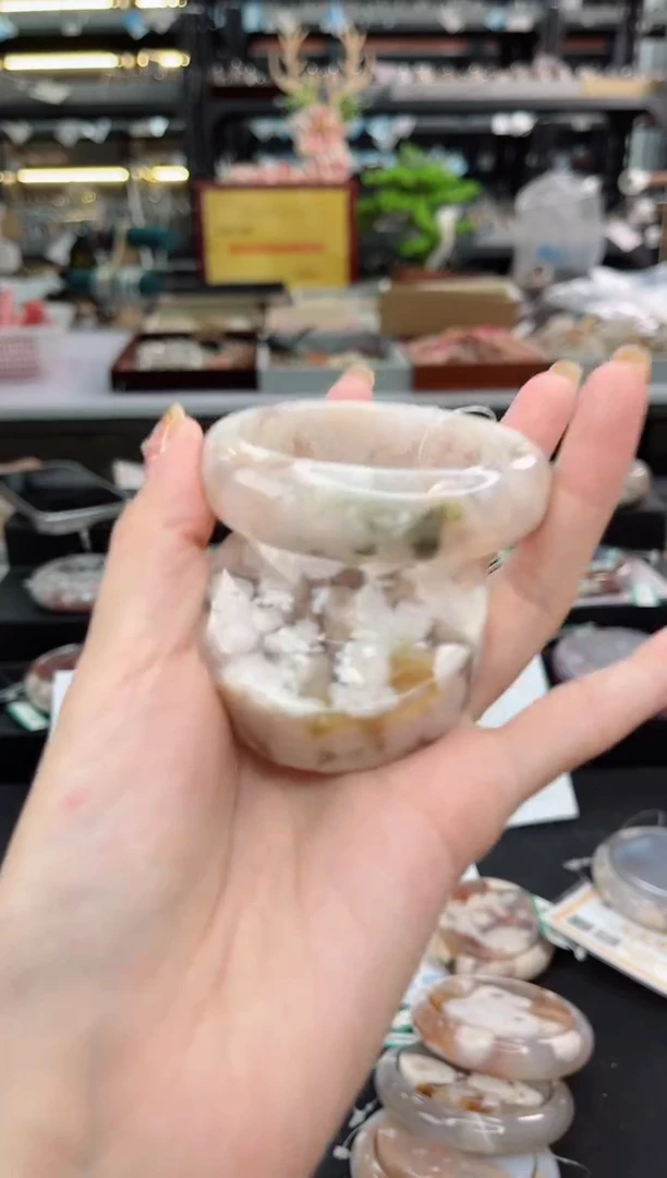 【闪购商品】石英质玉手镯未镶嵌52圈口（赠品镯心）1571009