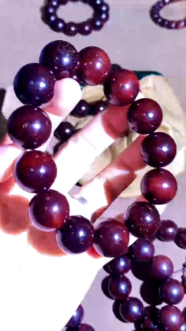 【闪购商品】檀香紫檀（小叶紫檀）1.8多金星